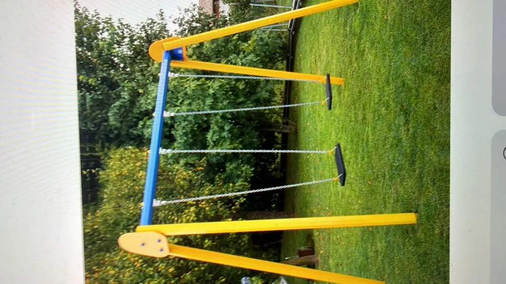 Allestimento parco giochi indoor con materiali certificati UNI EN 1176